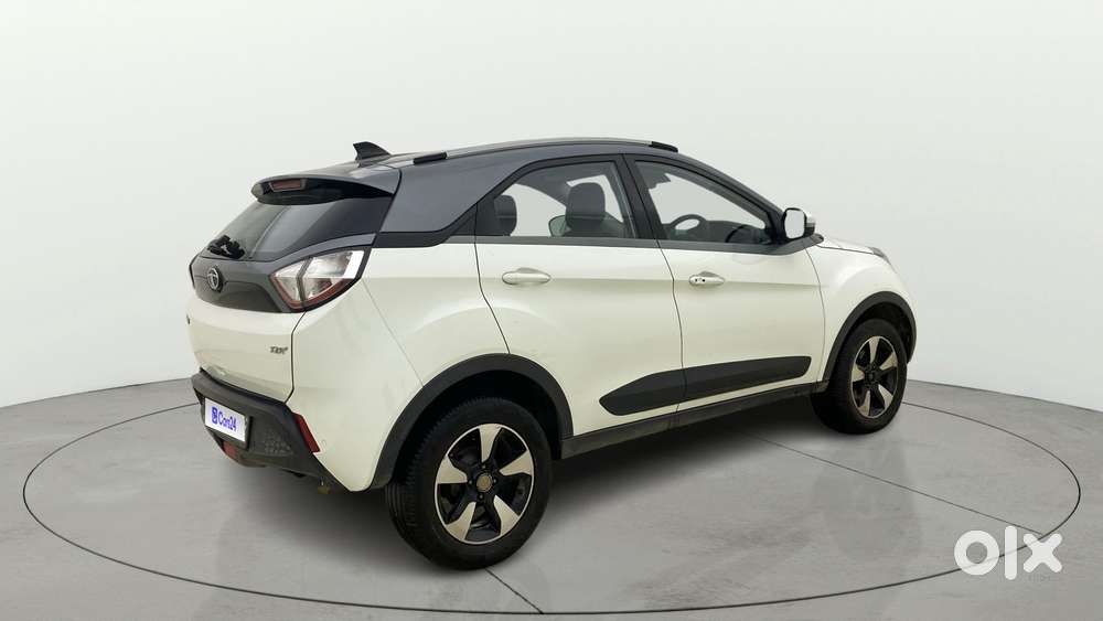 Tata Nexon 1.2 Revotron Xza Plus, 2018, Petrol