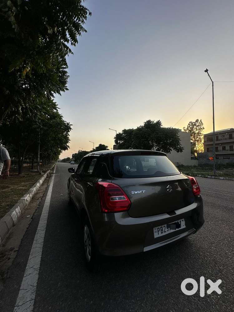 Maruti Suzuki Swift 1.2 Vxi (o), 2023, Petrol