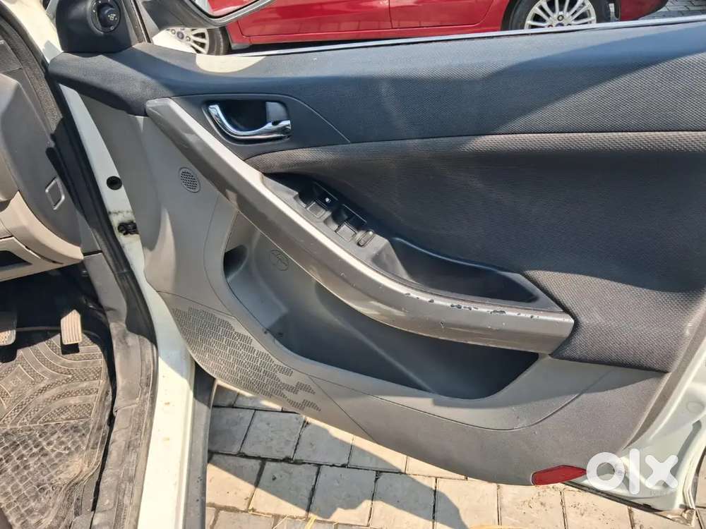 2019 Tata Nexon Petrol