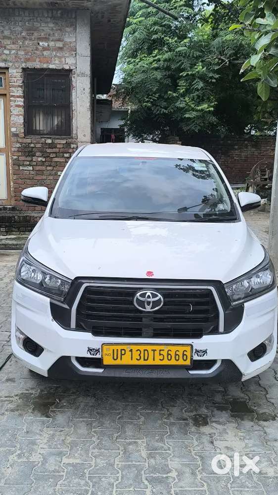 Toyota Innova Crysta 2024