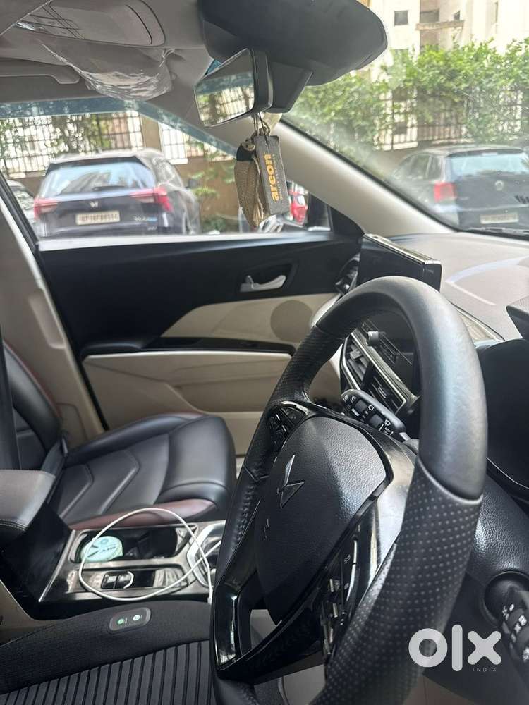 Mahindra Xuv 3xo Petrol 2024 Auto