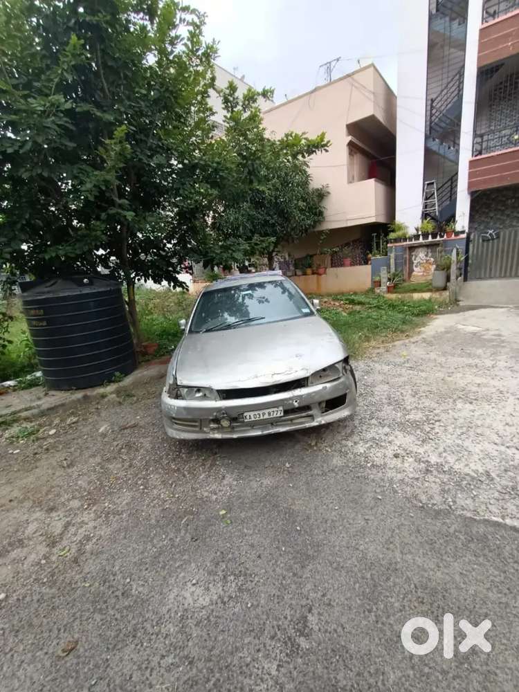 Mitsubishi Lancer 2.0 Lxd 2004