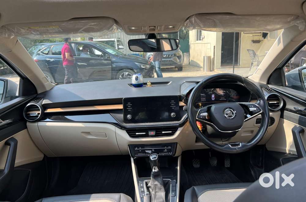 Skoda Slavia 1.0 Tsi Style, 2022, Petrol