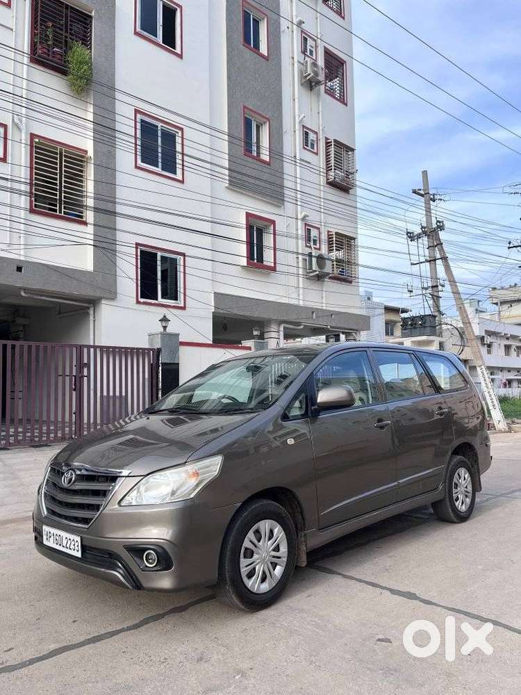 Toyota Innova 2.5 G (diesel) 8 Seater, 2015, Diesel