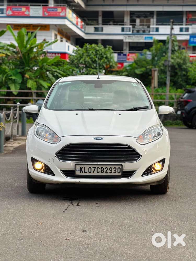 2014 Ford Fiesta Global Titanium