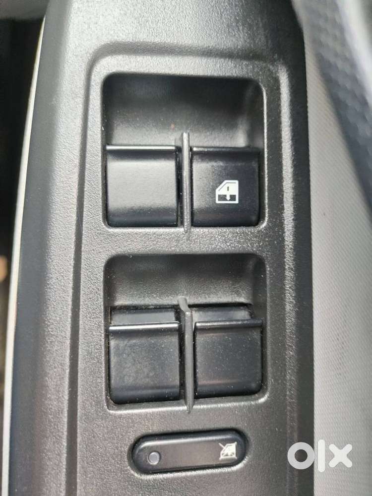 Tata Tiago, 2022, Petrol