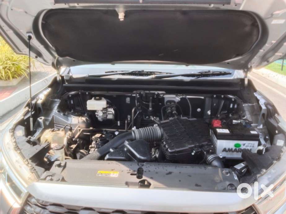 Toyota Innova Hycross 2.0 Zx Hybrid 7 Str, 2023, Petrol