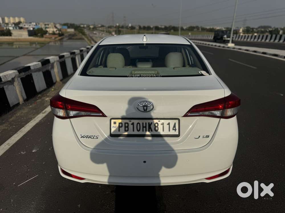 Toyota Yaris J Cvt, 2020, Petrol