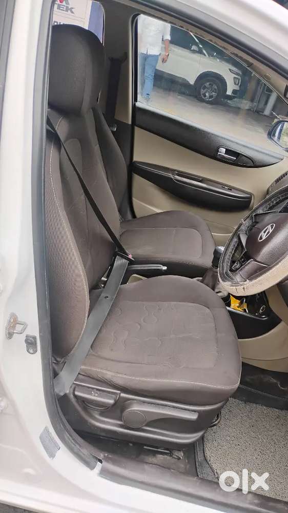 Hyundai I20 Asta Petrol 2009