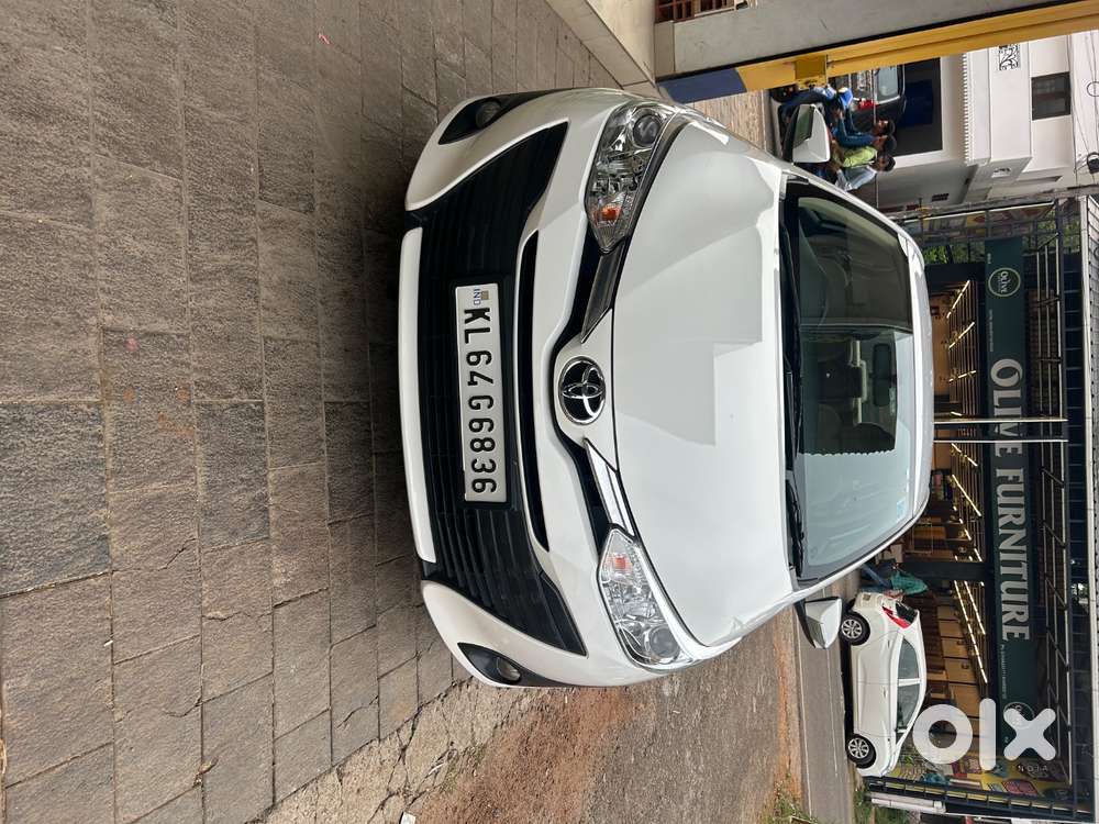 2017 Toyota Yaris Automatic Low Km
