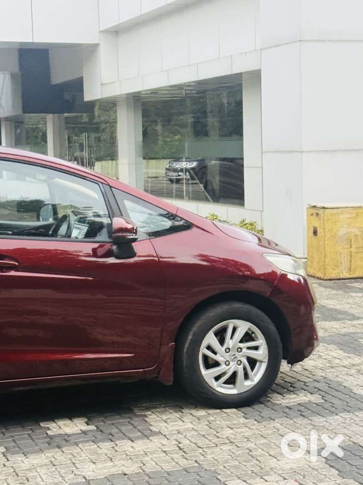 Honda Jazz V Automatic, 2016, Petrol