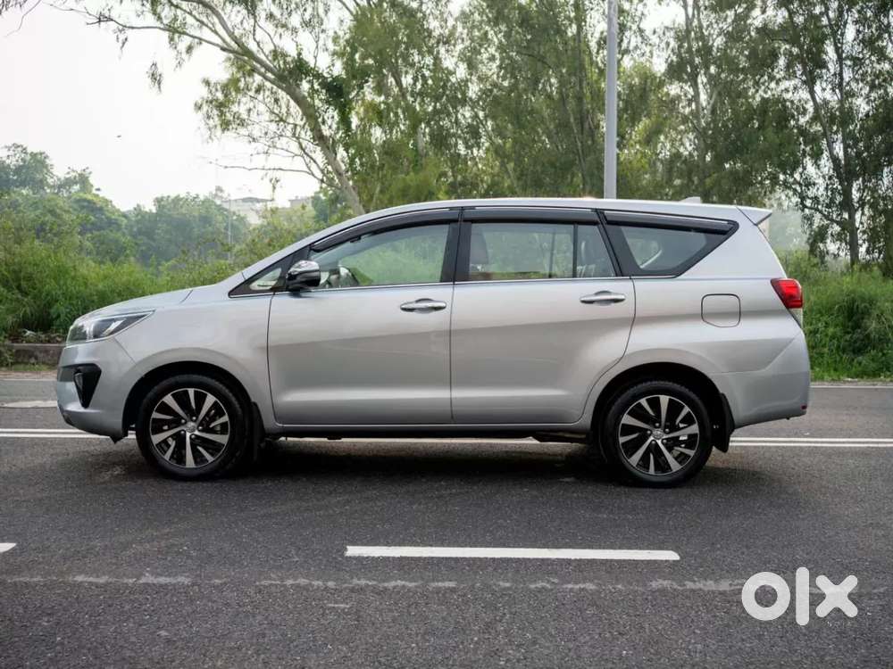 Toyota Innova Crysta [2020-ongoing] 2.7 Zx At 7 Str, 2022, Petrol