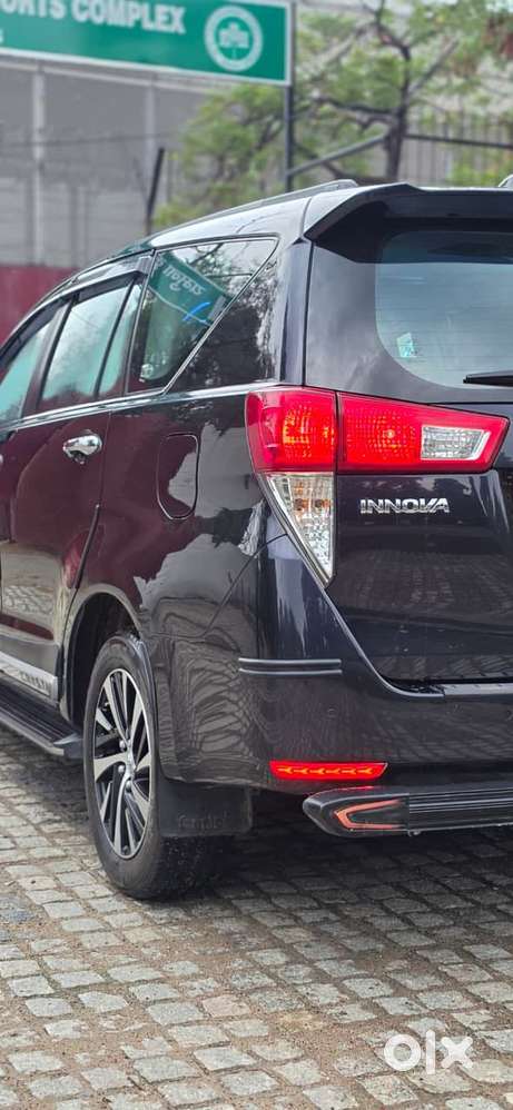 Toyota Innova Crysta 2.8 Zx At, 2022, Diesel