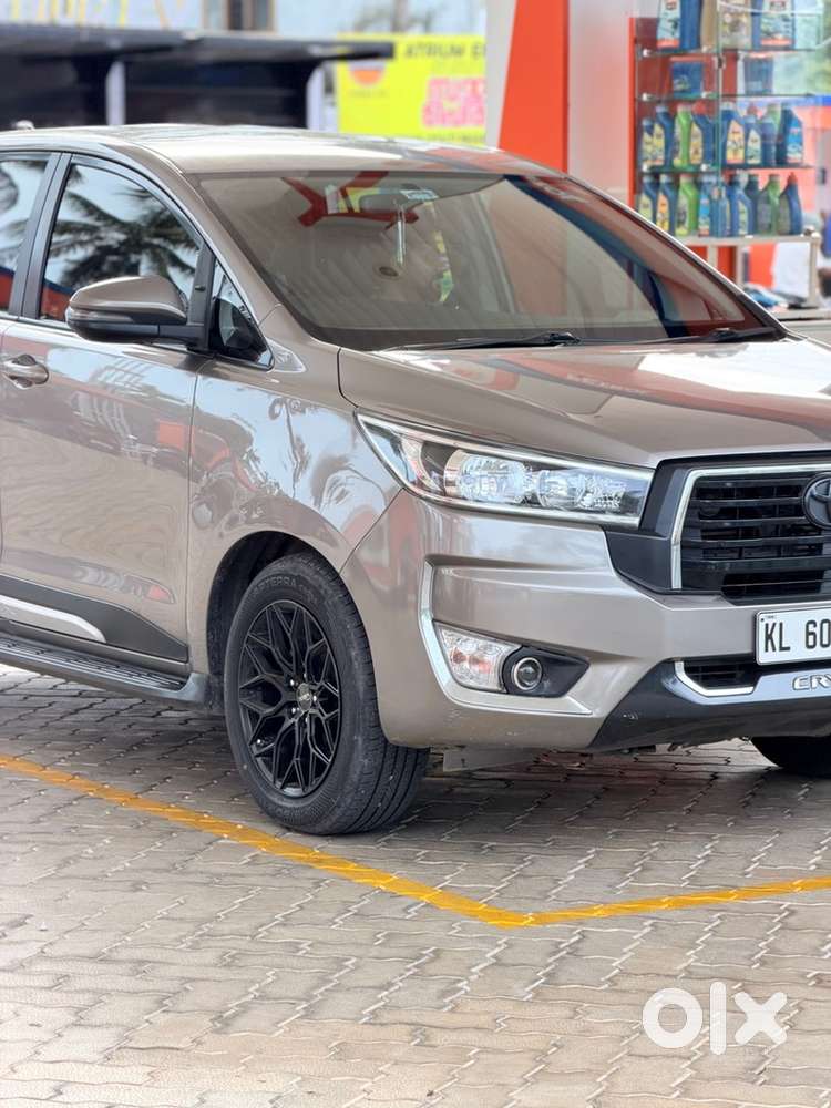 Toyota Innova Crysta 2019