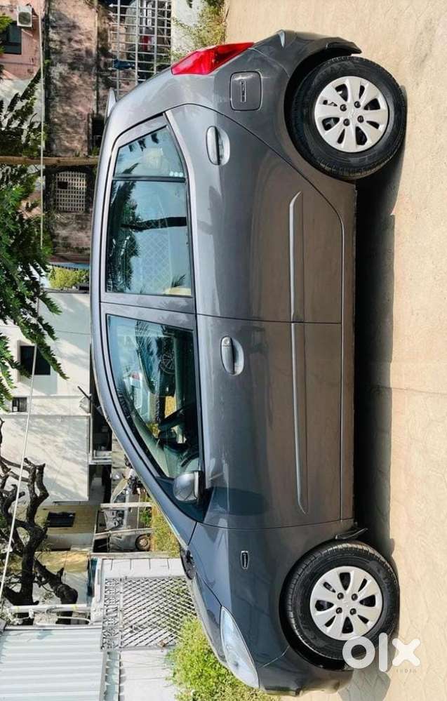 Hyundai I10 Sportz At, 2013, Petrol