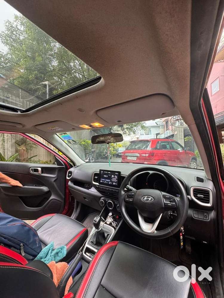 Hyundai Venue Petrol 2021