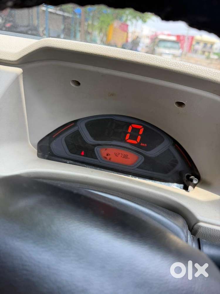 Maruti Suzuki Eeco 2024 Petrol Well Maintained