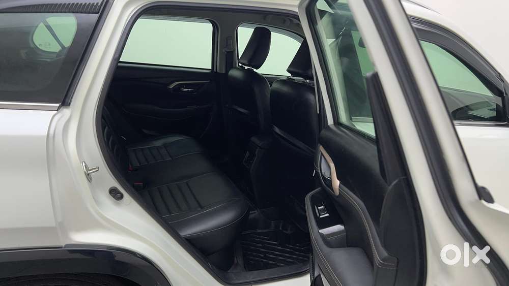 Maruti Suzuki Grand Vitara 1.5 Zeta Plus Intelligent Hybrid Ecvt, 20..