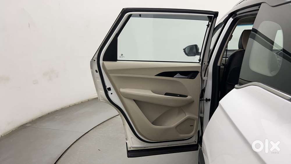 Mg Hector Sharp Pro 2.0 Turbo Diesel Mt Dual Tone, 2021, Diesel