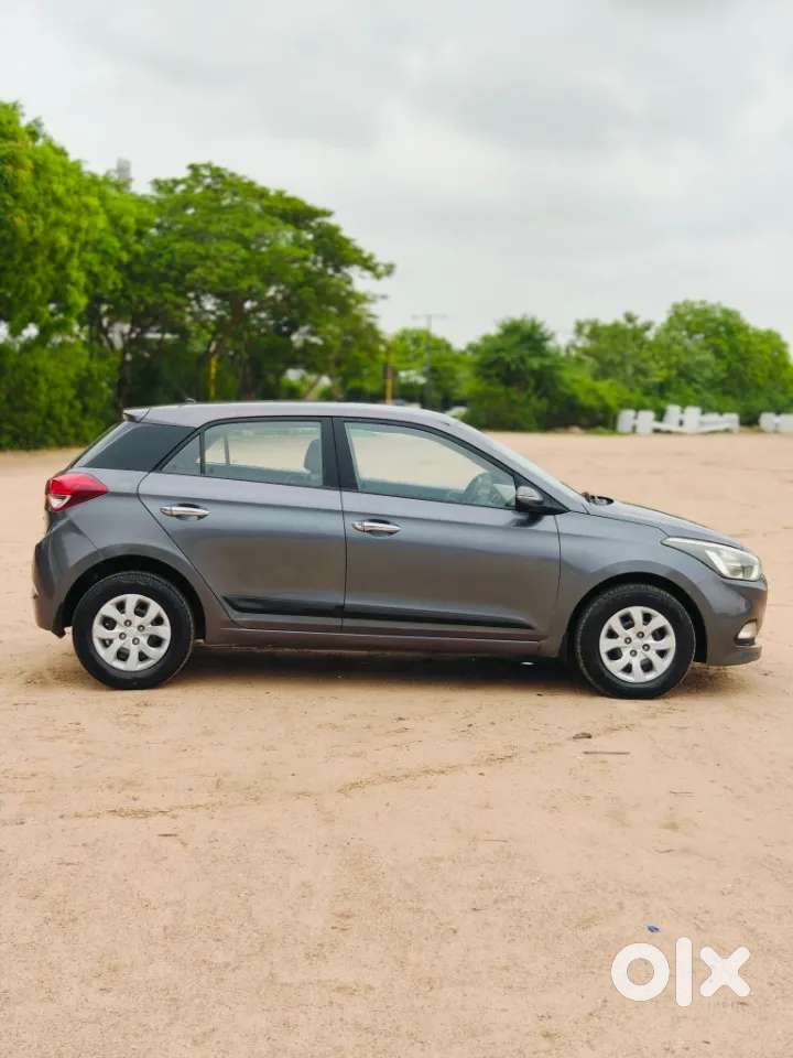 Hyundai Elite I20 [ ] 1.4 Sportz Crdi, 2015, Diesel