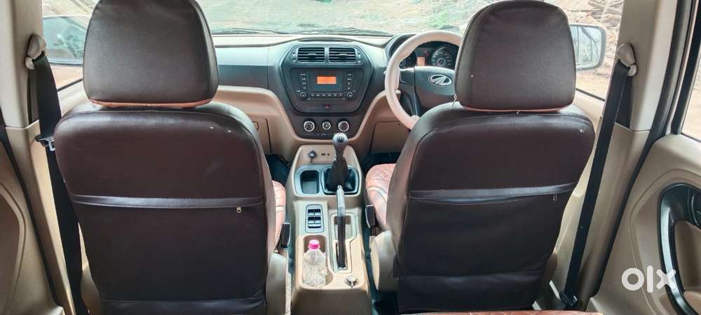 Mahindra Tuv 300