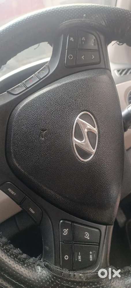 Hyundai Grand I10 Sportz 2015  Mileage 30 Km On Cng