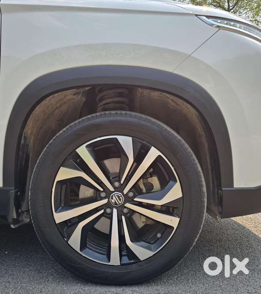 Mg Hector Plus Sharp Pro 1.5 Turbo Petrol Mt 6 Str, 2023, Petrol