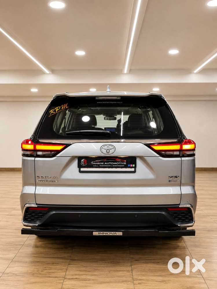 Toyota Innova Hycross 2.0 Zx (o) Hybrid 7 Str, 2025, Petrol