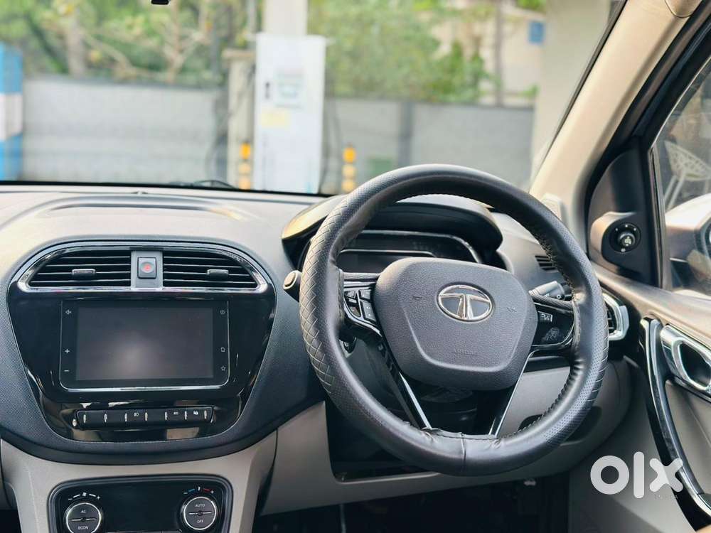 Tata Tiago 1.2 Revotron Xt (o), 2016, Petrol