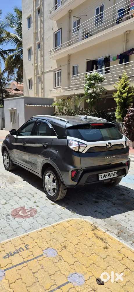Tata Nexon Xm(s) Sunroof Oct 2020 Petrol Manual
