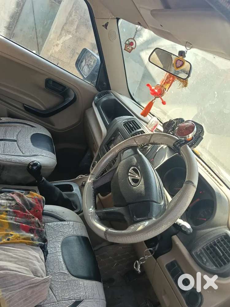 Mahindra Tuv 300 Plus 2018