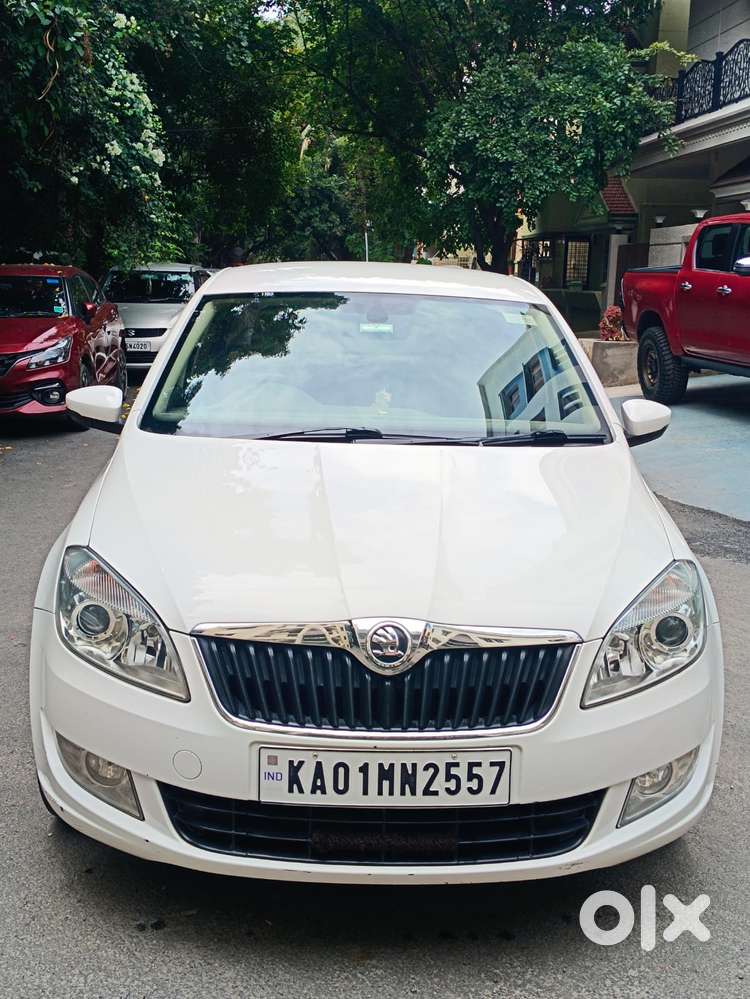 Skoda Rapid [ ] 1.5 Style Plus Tdi At, 2016, Diesel