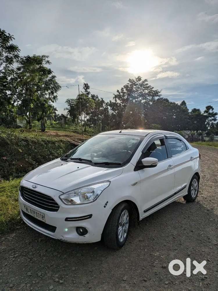 Ford Aspire Titanium Blu 2015
