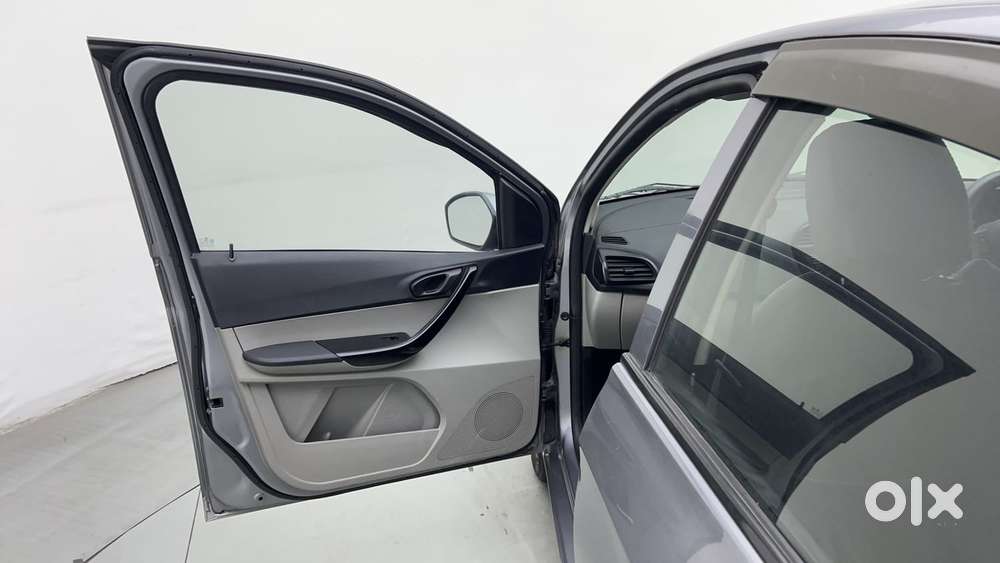 Tata Tiago Xza, 2019, Petrol