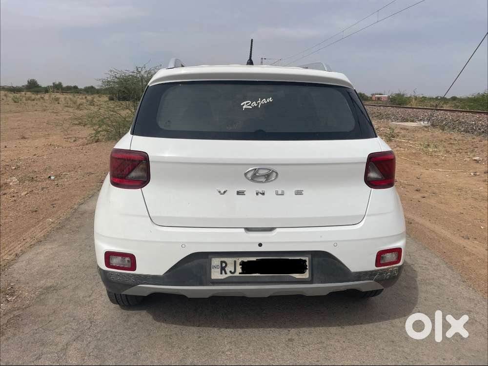 Hyundai Venue 2021 Diesel Well Maintained