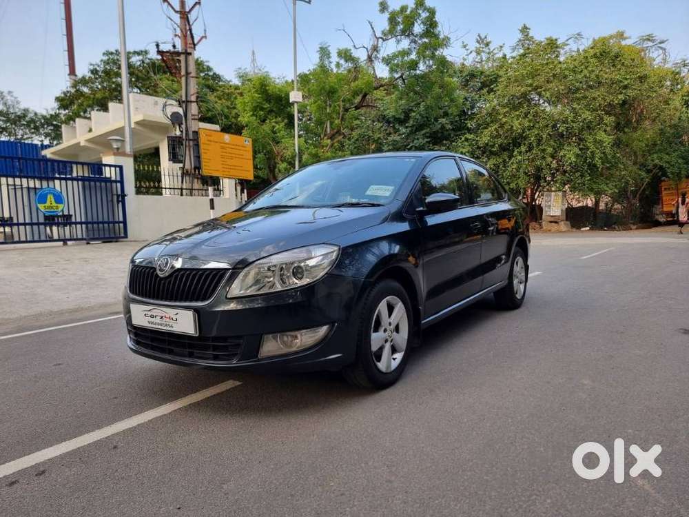 Skoda Rapid [2016-2018] 1.6 Style Plus Mpi At, 2016, Petrol