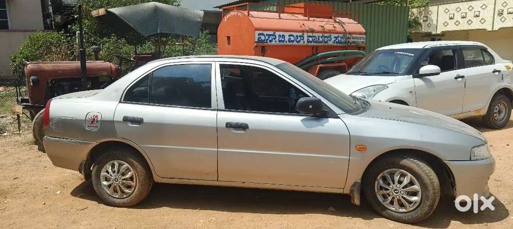 Mitsubishi Lancer 2002 Petrol 98000 Km Driven