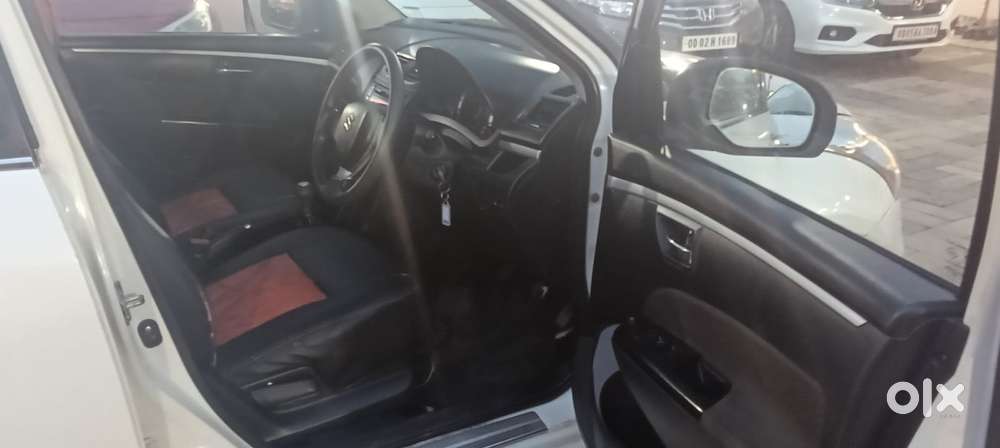 Maruti Suzuki Swift Vxi + Manual, 2016, Petrol