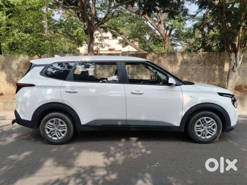 Kia Carens 1.4 Luxury 7 Str, 2022, Petrol