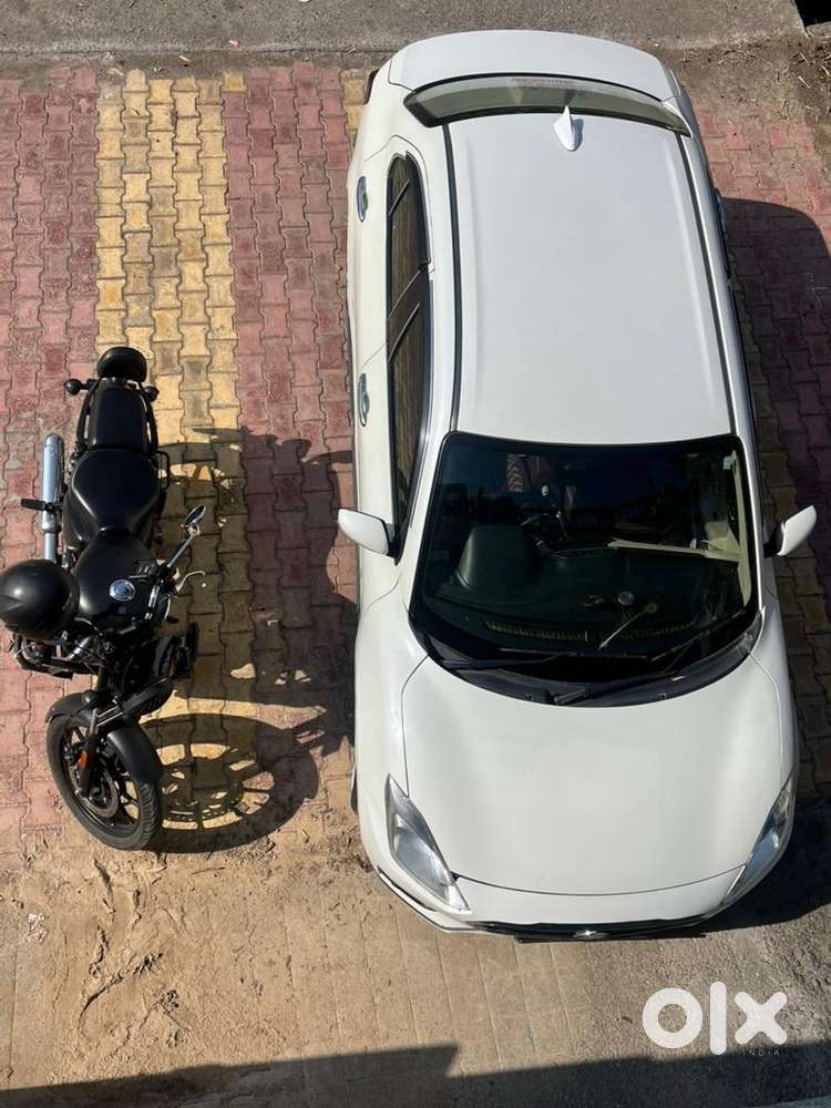 Maruti Suzuki Dzire 2017 Petrol 40000 Km Driven
