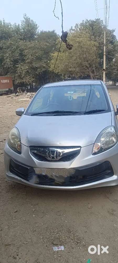 Honda Brio 2013 Petrol 100200 Km Driven