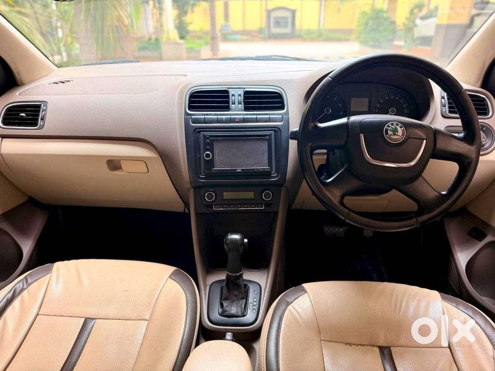 Skoda Rapid Ultima 1.6 Mpi At Elegance, 2013, Petrol