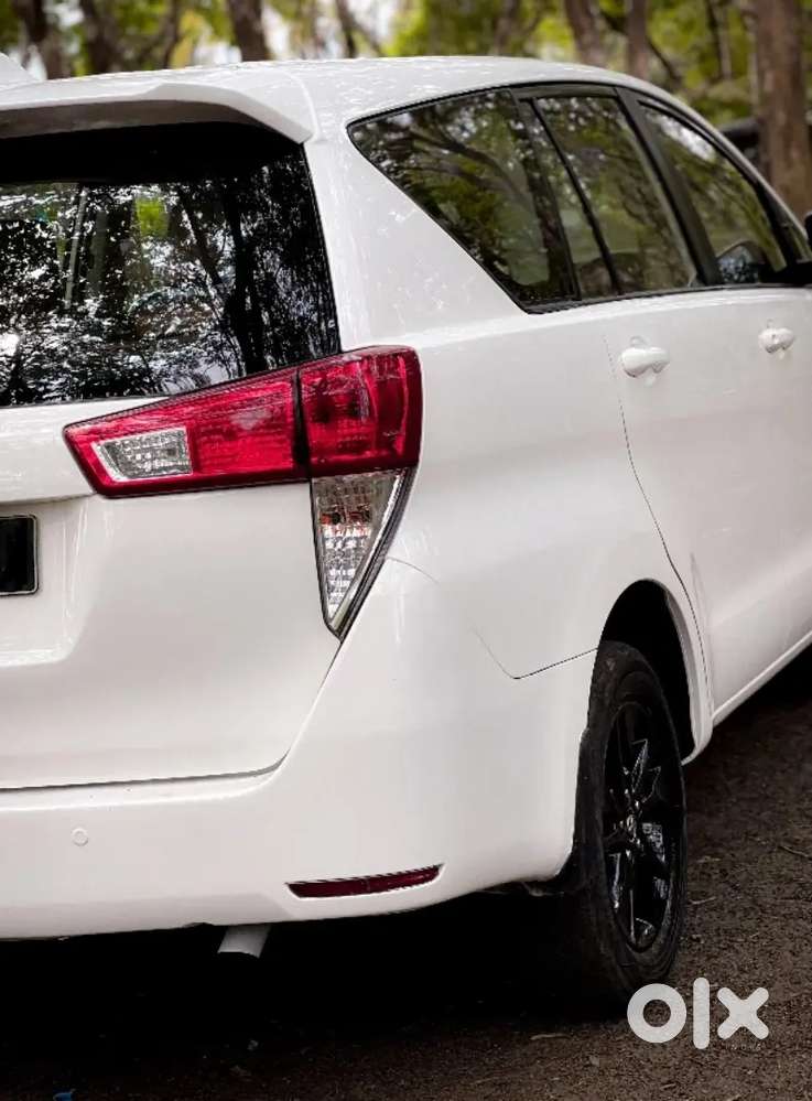 Toyota Innova Crysta 2017 Diesel 237000 Km Driven