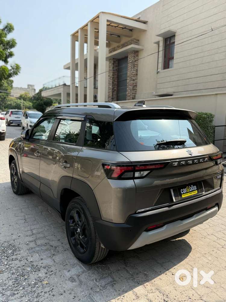 Maruti Suzuki Brezza 1.5 Zxi Smart Hybrid, 2022, Petrol