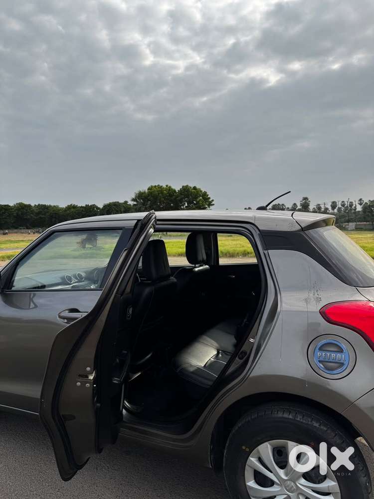 Maruti Suzuki Swift Vxi Optional, 2019, Petrol