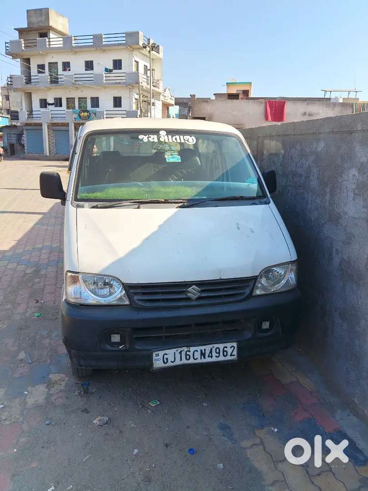 मेरा गाड़ी बहुत ही बढ़िया है और एक ही आदमी का चलाया हुआ