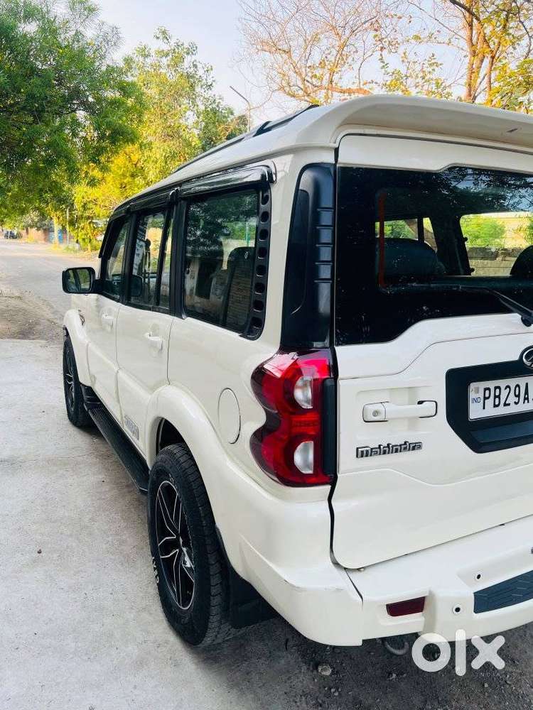 Mahindra Scorpio, 2017, Diesel