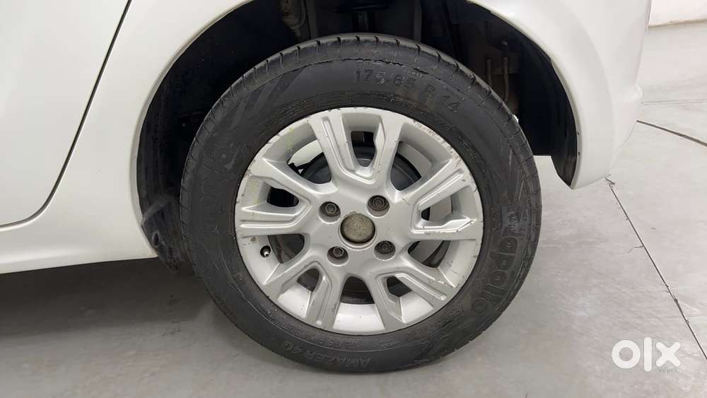 Tata Tiago Xz, 2016, Petrol