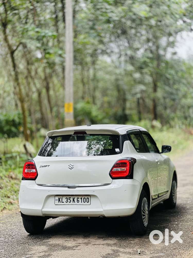 Maruti Suzuki Swift Vxi + Manual, 2020, Petrol