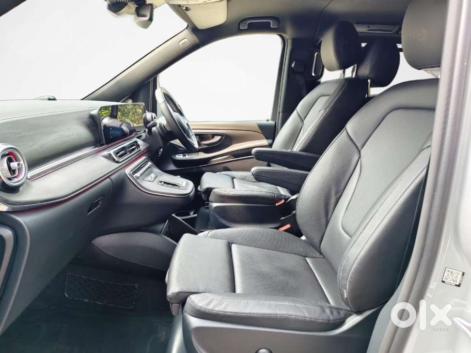 Mercedes-benz V-class V 300 Avantgarde Extra Long, 2025, Petrol